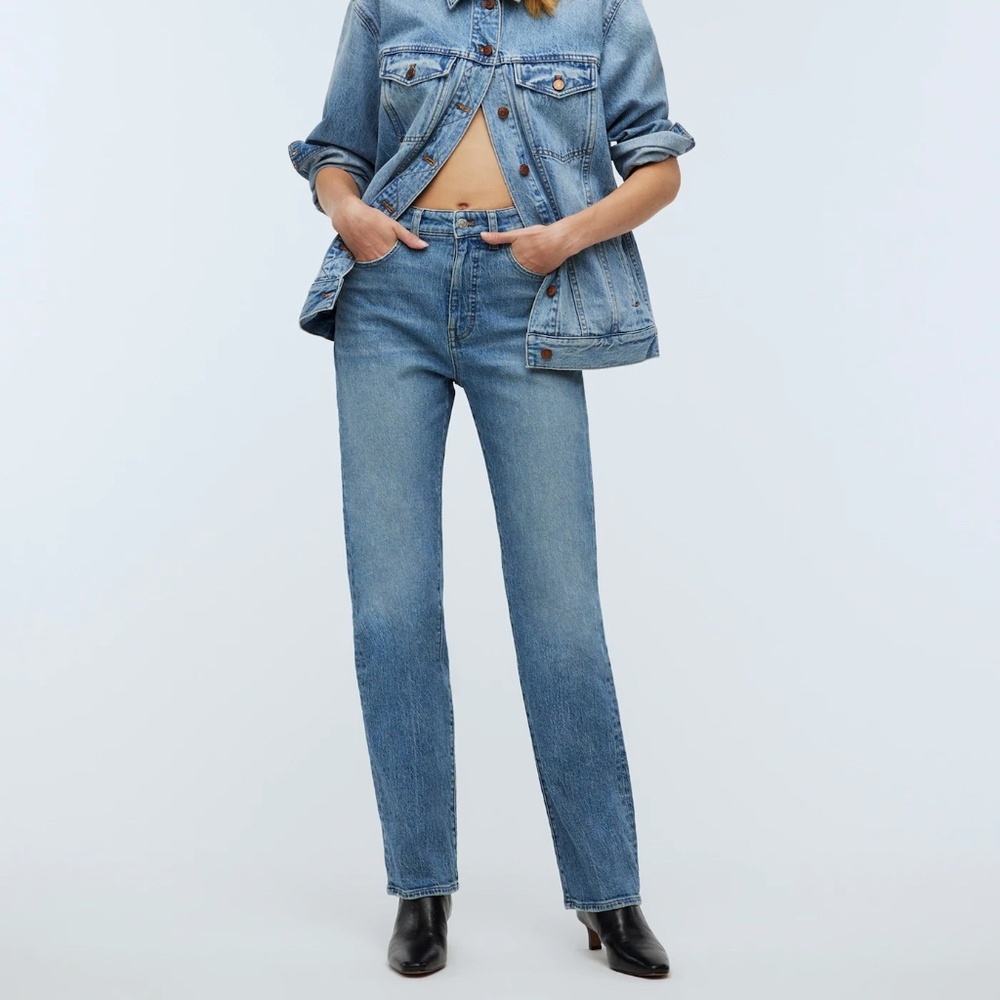 Madewell 90’s Straight Jean - Rondell Wash Comfort Stretch Size 32